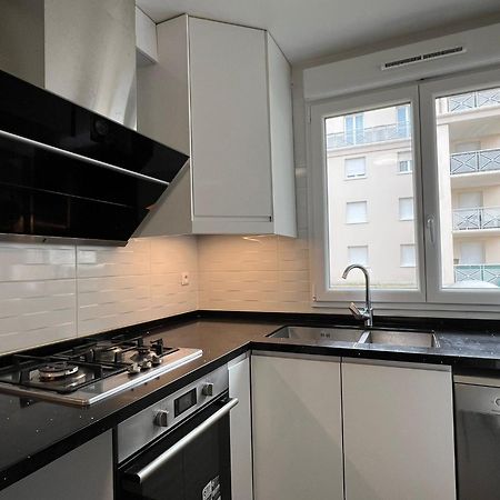 Location 3 Chambres Spacieuses Dans Appartment 2 Mn Rer Bussy Saint Georges Exterior photo